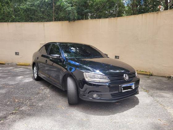 VOLKSWAGEN JETTA 2.0 COMFORTLINE FLEX 4P TIPTRONIC